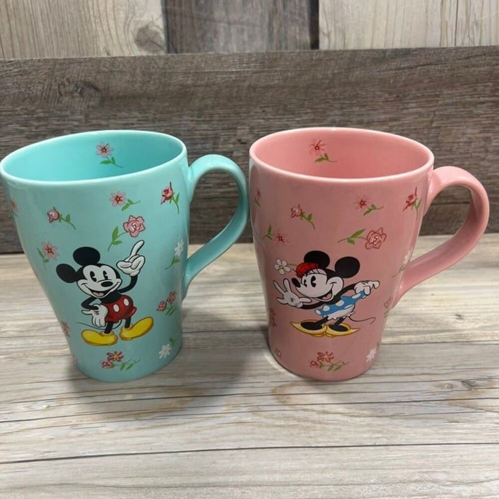 Rare Disney Store Mickey and Minnie Coffee Cup/ Mug with Floral Patten 12oz